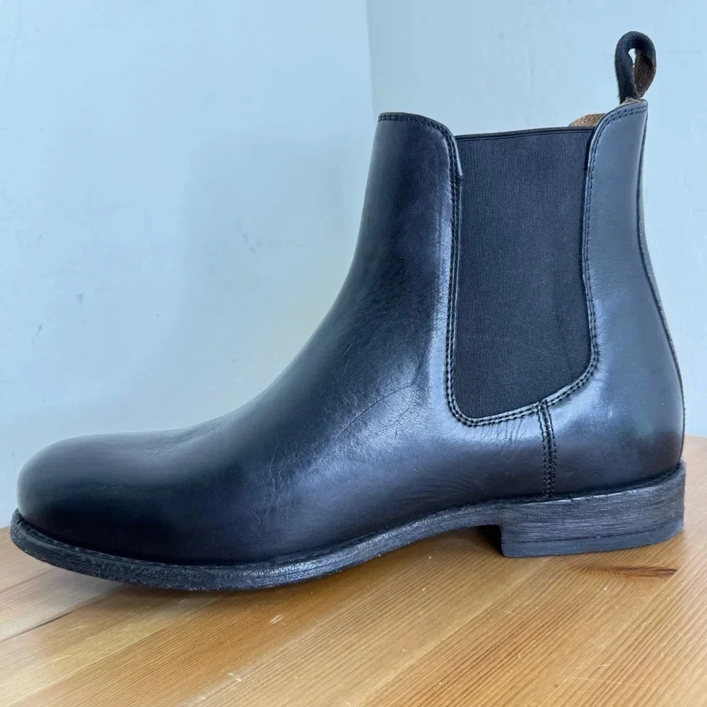 Frye from men